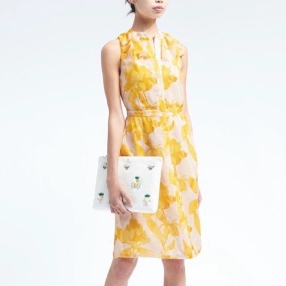 Banana Republic Dresses & Skirts - Banana Republic Yellow Floral Sleeveless Button Down Mini Dress Size 2